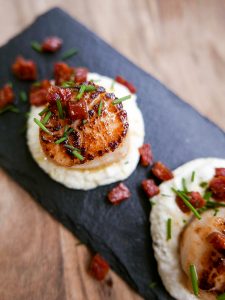 Pilgrimsmussla med chorizo och blomkålspure