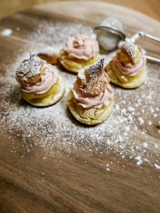 Petit choux på tre
