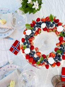 Pavlova med bär