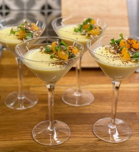 Pannacotta med clementin och mörk choklad