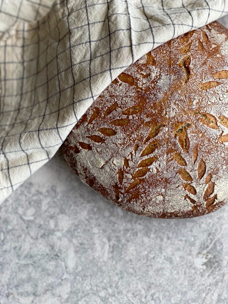 Surdegsbröd med spelt
