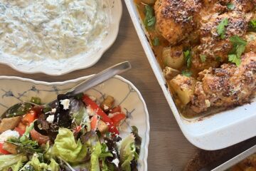 Parmesankyckling i ugn med tzatziki – en smakrik favorit i en form