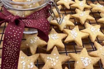 Saffransstjärnor med pärlsocker