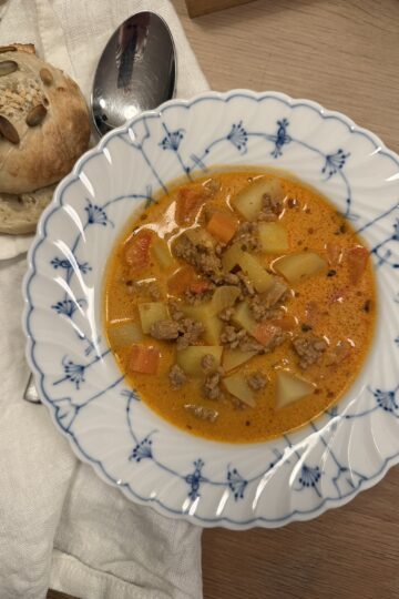 Köttfärssoppa med potatis – krämig vardagsfavorit