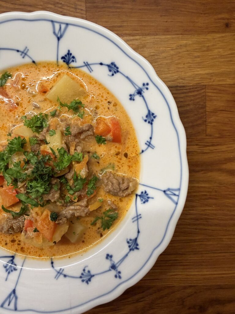 Köttfärssoppa med potatis – krämig vardagsfavorit