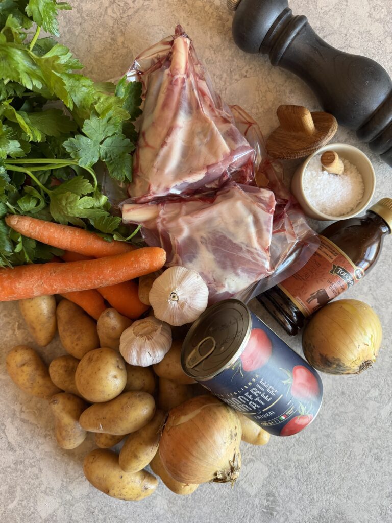 Lammeskank i rödvinssås