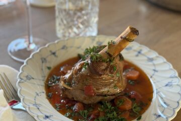 Lammeskank i rödvinssås